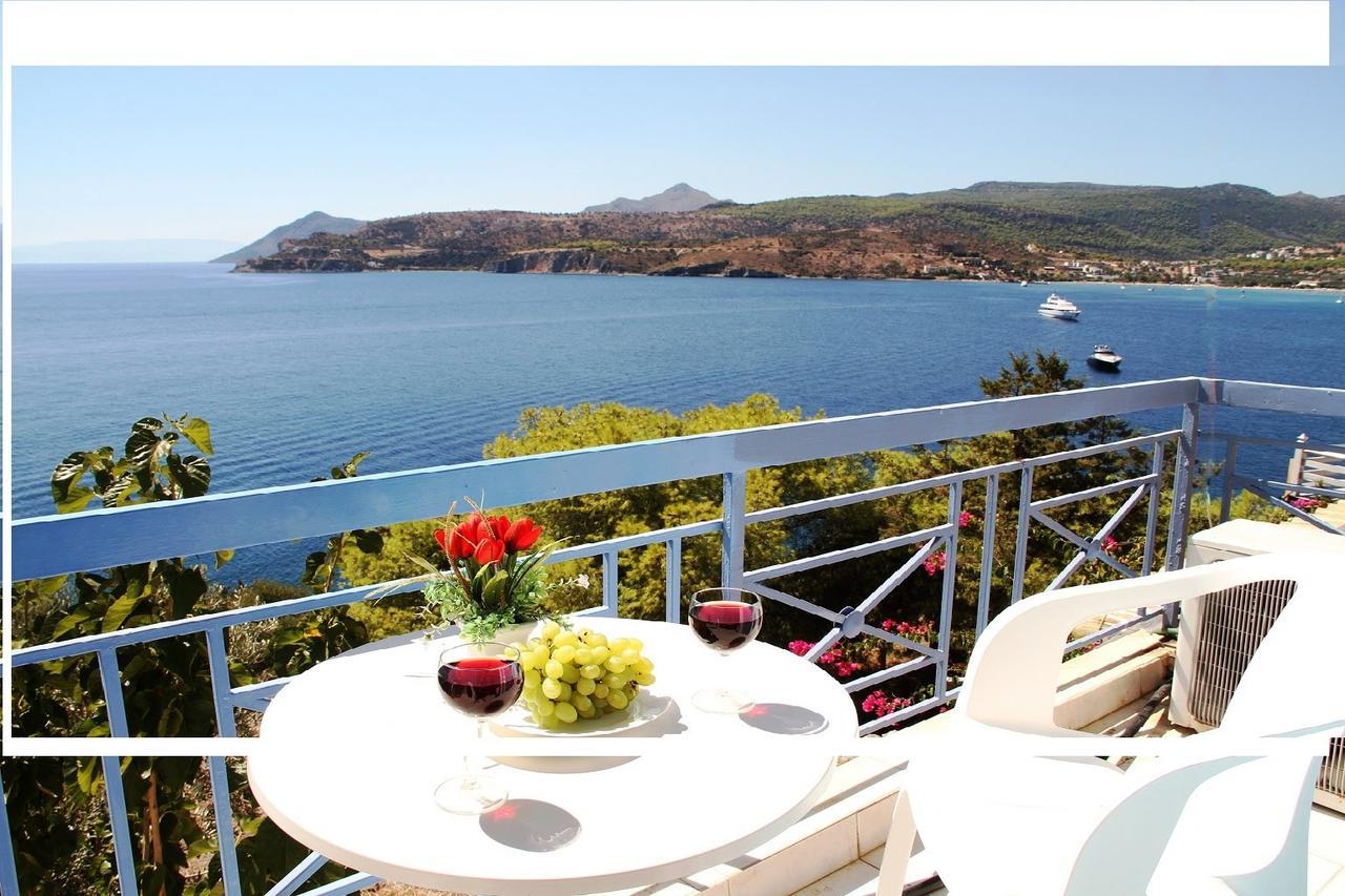 Kavos Bay Seafront Hotel Agia Marina  Exterior photo
