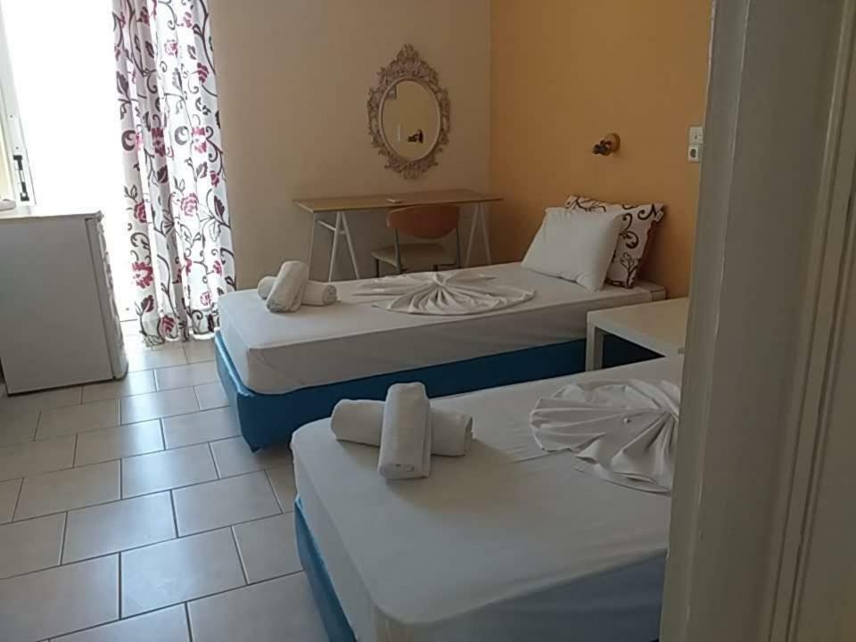 Kavos Bay Seafront Hotel Agia Marina  Exterior photo